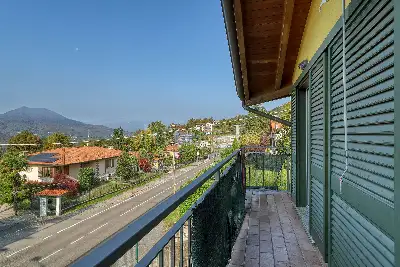 Casa in vendita, Via Luinese, Cunardo