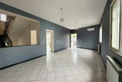 Casa Indipendente in vendita, Via Monte Grappa, Nicolosi
