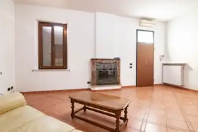 Casa in vendita, Via Ferragutti, Bressana Bottarone
