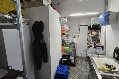 Attività Commerciale in vendita, Via Deruta, Roma