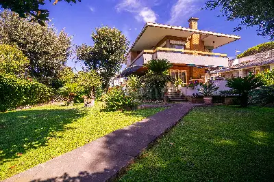Villa in vendita, Via Giulianova, Fiumicino