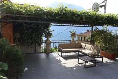 Casa Indipendente in vendita, Via Schignano, Argegno