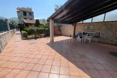 Villa in vendita, Via Sambucia, Palermo