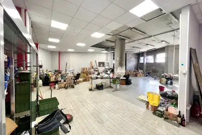 Negozio in vendita, VIA ERENNIO MODESTINO, Roma