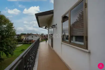 Villa Bifamiliare in vendita, Via Pasquale Besenghi, Aviano