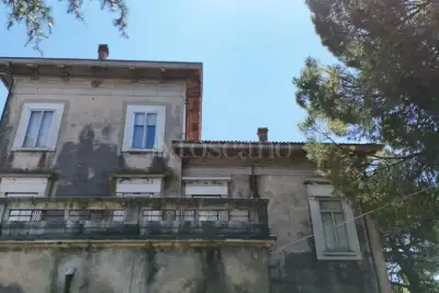 Rustico in vendita, Piazza Savoldi, Lonato del Garda
