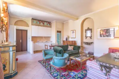 Casa in vendita, Via Correggio, Milano