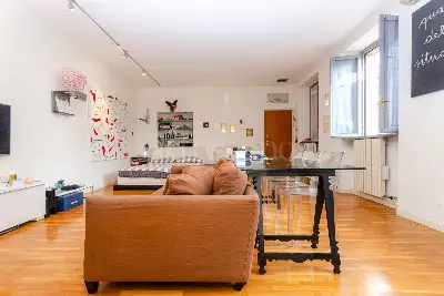 Casa in vendita, Via Cola Montano, Milano