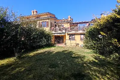 Villino a Schiera in vendita, Via Bazzanese, L'Aquila
