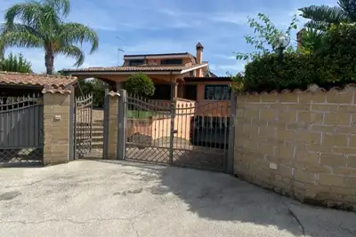 Villa in vendita, Via Afrodite, Pomezia