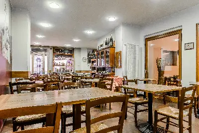 Attività Commerciale in vendita, Via Marconi, Besano