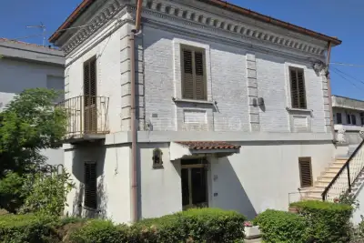 Casa Indipendente in vendita, Via Fiume Tavo, Cappelle sul Tavo