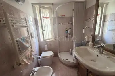 Casa in vendita, Via Virgilio, Pomezia