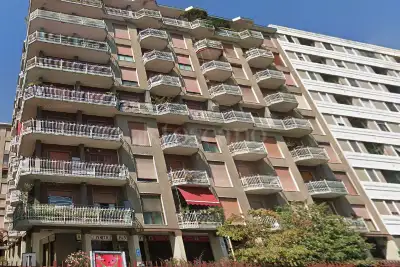 Negozio in vendita, Via Molinetto di Lorenteggio, Corsico