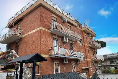 Casa in vendita, Via Baveno, Roma