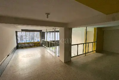 Negozio in affitto, Viale Vittorio Veneto, Modena