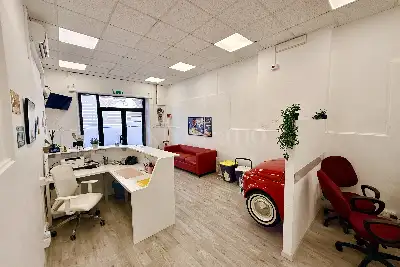 Negozio in vendita, Via Vittorio Veneto, Nettuno