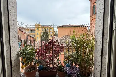 Casa in vendita, Via Galliera, Bologna