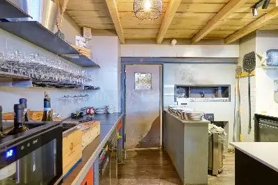 Negozio in vendita, Viale Dante Alighieri, Luino