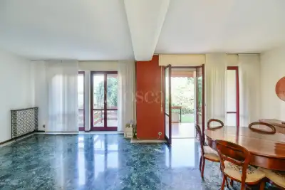 Villa Bifamiliare in vendita, Via Timavo, Como