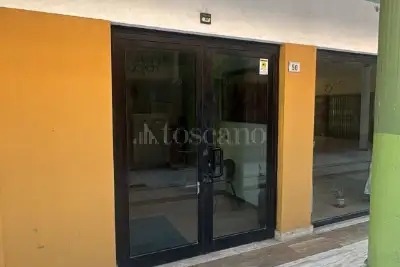 Negozio in affitto, Viale Nicolò Paganini, Latina