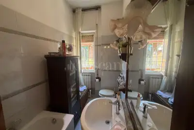 Casa in vendita, Via Francesco Posterla, Roma