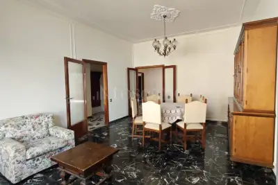 Casa in vendita, Via Martiri di Scalvaia, Siena