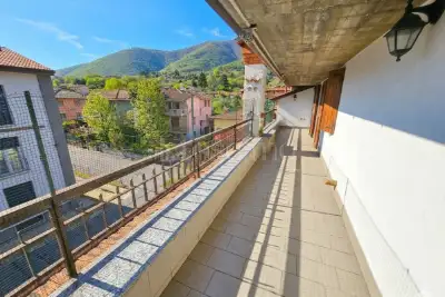 Casa Indipendente in vendita, Via Scuole, Nave
