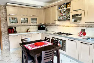 Villino a Schiera in vendita, Via Taro, Mentana