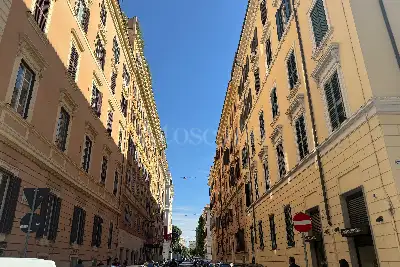 Casa in vendita, Via Castelfidardo, Roma