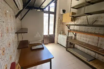 Negozio in vendita, Via Antonietta Castagna, Viggiù