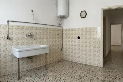 Palazzo in vendita, Via Fratelli Bandiera, Motta San Giovanni