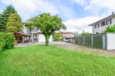 Casa Indipendente in vendita, Via Monte Rosa, Brenna