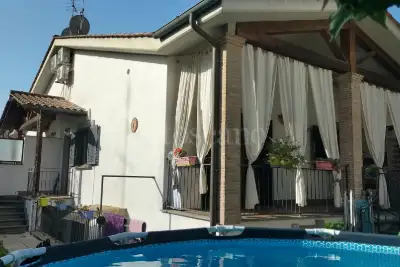 Villa Plurifamiliare in vendita, Via Pietro Benedetti, Roma