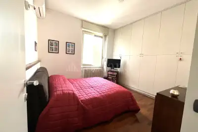 Casa in vendita, Via Achille Bizzoni, Milano