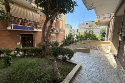 Casa in vendita, Via Guido Guinizelli, Roma
