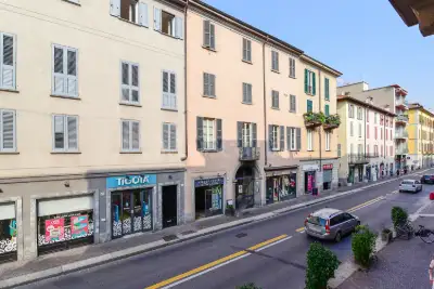 Casa in vendita, Via Milano, Como