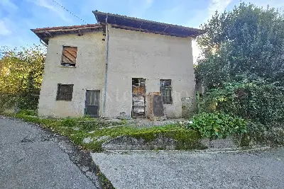 Rustico in vendita, Via Partigiani d'Italia, Marcheno, Marcheno