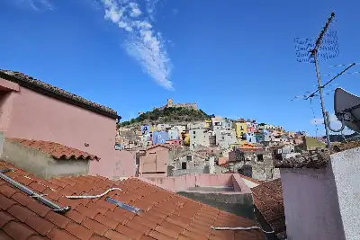 Casa Indipendente in vendita, Via Corte Intro 5, Bosa