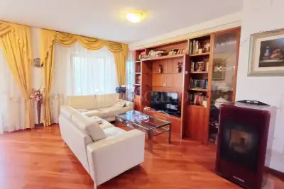 Villino a Schiera in vendita, Via di Marco Simone, Roma