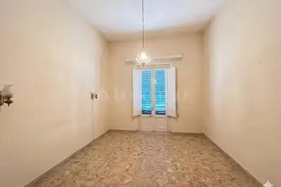 Villino a Schiera in vendita, Via Sem Benelli, Prato