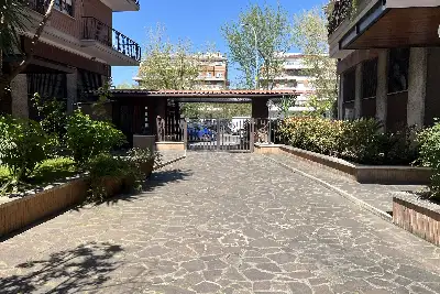 Casa in vendita, Via Ugo Falena, Roma