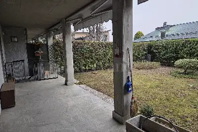 Casa in vendita, Via Riazzolo, Erba