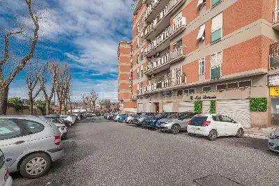 Casa in vendita, Via Luigi Vittorio Bertarelli, Roma