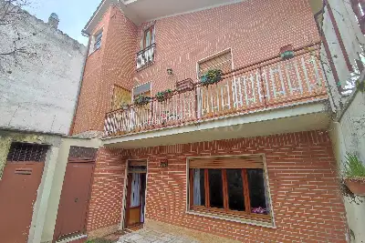 Villa in vendita, Via Villa Re, Pizzoli