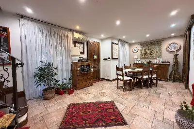 Villino a Schiera in vendita, Largo Rovedine, Opera