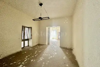 Negozio in vendita, Via Fulvio Renella, Caserta