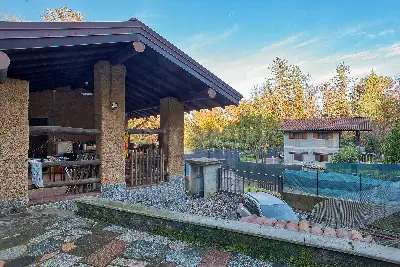 Casa Indipendente in vendita, Via Pradaccio, Cadegliano-Viconago