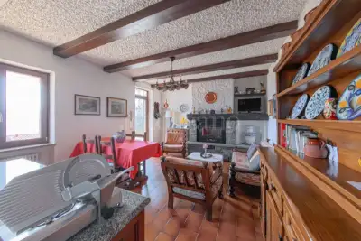 Villa Bifamiliare in vendita, Via Viconago, Cadegliano-Viconago