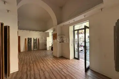 Negozio in affitto, Via Antonino Longo, Catania